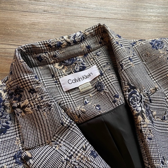 Calvin Klein Floral-Printed Plaid Jacket - Picture 10 of 15